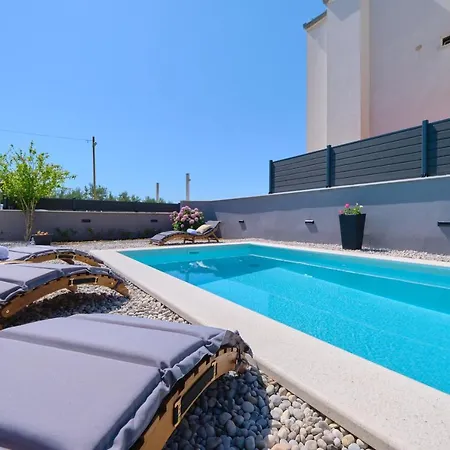 아파트 Villa South Cliff