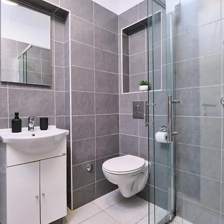 Apartment South Cliff Split